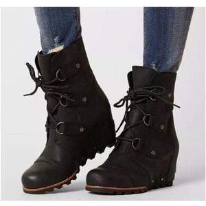 Women’s Sorel Joan of Arctic Leather Wedge Boots in Black Size 7.5